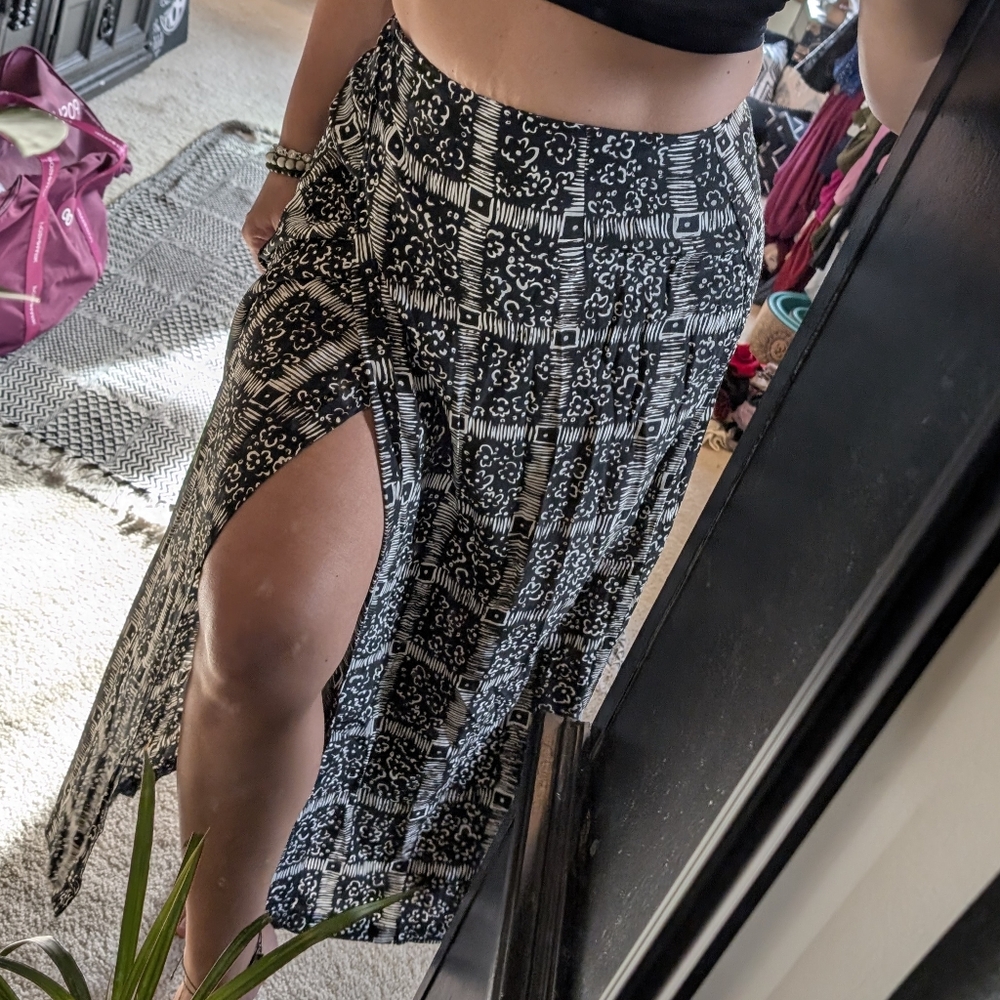 Vintage Express Black and White True Wrap Skirt